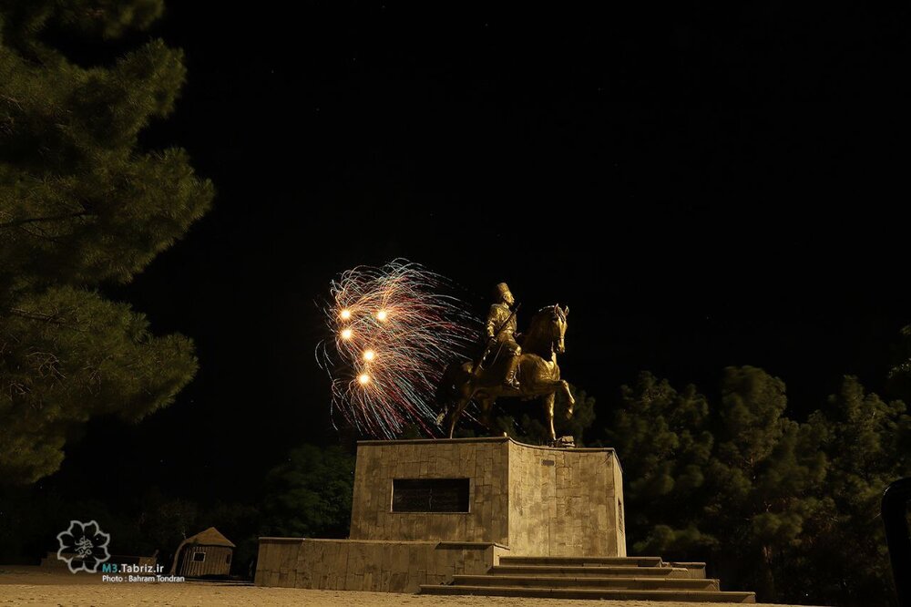 آسمان تبریز نورباران شد