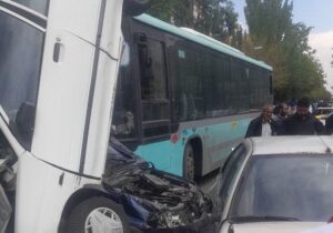 اتوبوس شهری در تبریز ترمز برید!