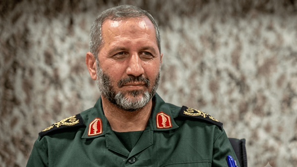 از هر کلامی که اتحاد مقدس شما را به خطر می‌اندازد دوری کنید